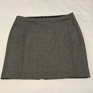 Express size 12 gray skirt.  Knee length with black lining.   EUC.